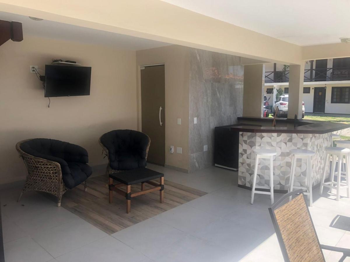 Apartamento moderno e super confortável localizado a alguns passos da Praia Grande Arraial do Cabo Exterior foto